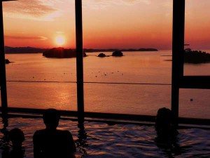 展望風呂から、東シナ海の夕陽